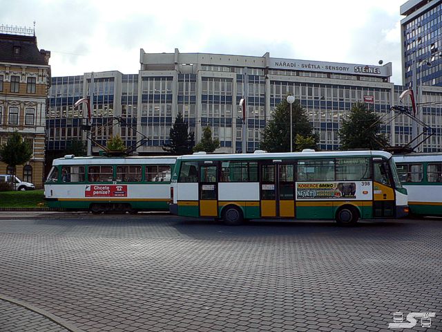 Kliknut�m okno zav�ete