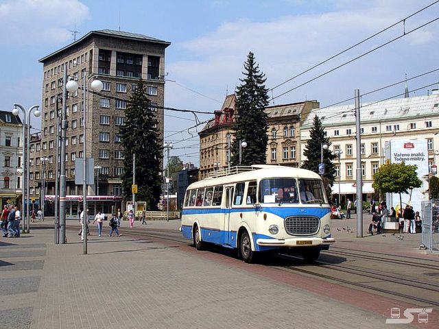 Kliknut�m okno zav�ete