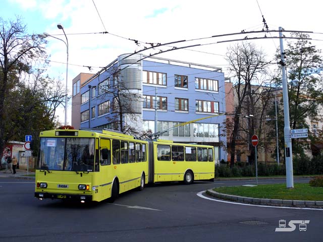 Kliknut�m okno zav�ete