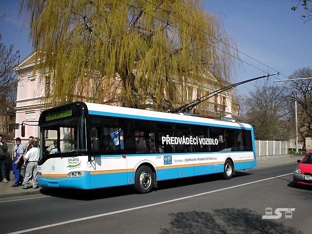 Kliknut�m okno zav�ete