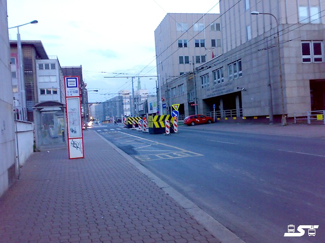 Kliknut�m okno zav�ete